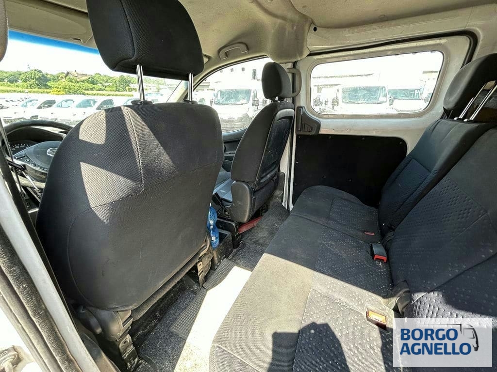 Nissan NV200